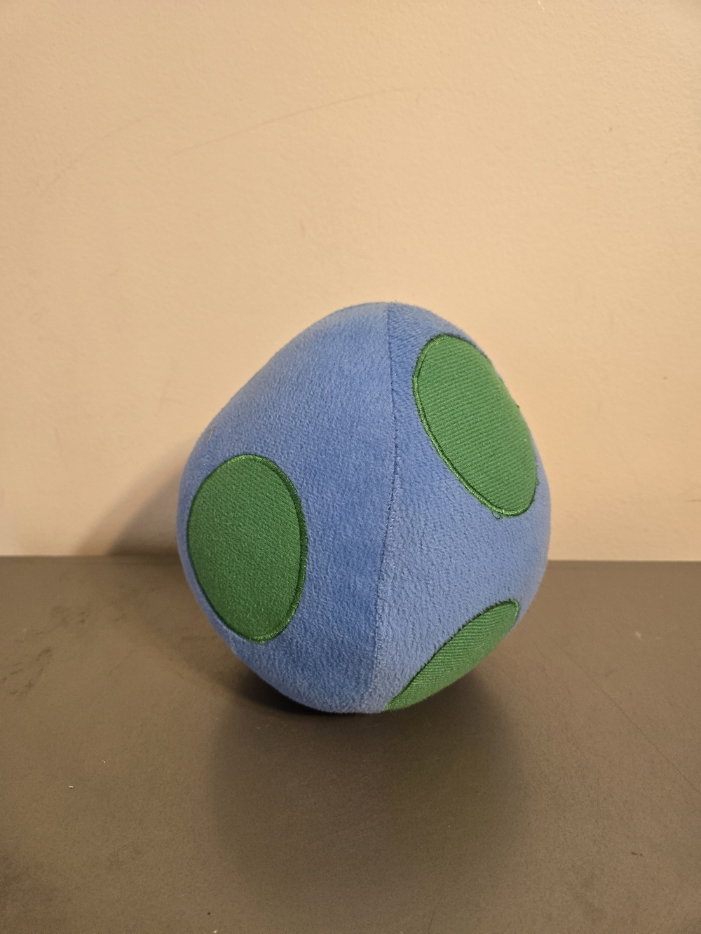 Nintendo Super Mario Blue Yoshi Egg 7" Plush Toy
